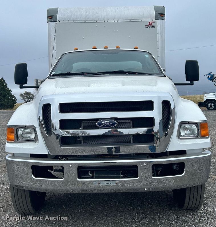 image for item KH9649 2015 Ford F650 Super Duty XLT  box truck