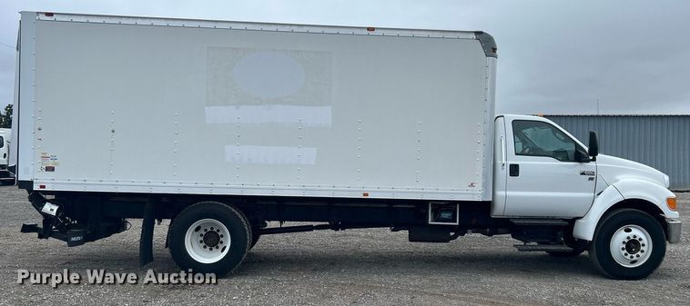 image for item KH9649 2015 Ford F650 Super Duty XLT  box truck
