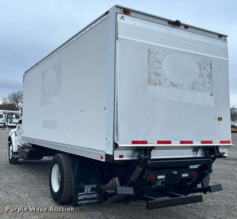 image for item KH9649 2015 Ford F650 Super Duty XLT  box truck