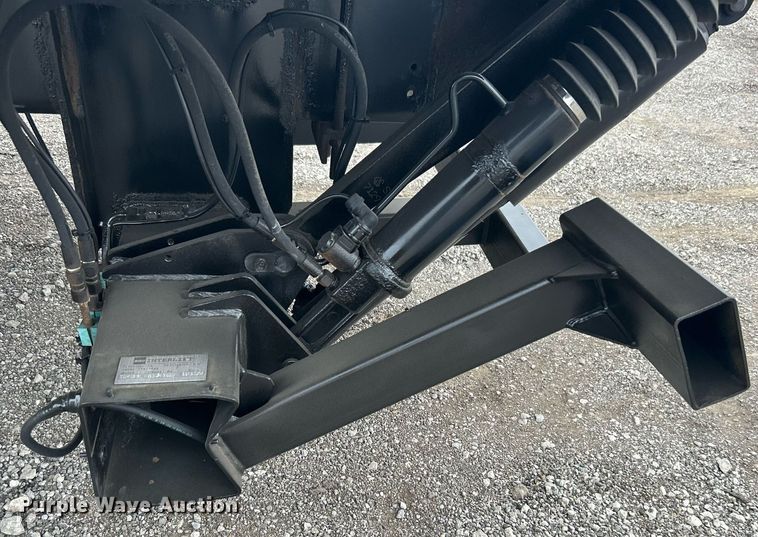 image for item KH9649 2015 Ford F650 Super Duty XLT  box truck