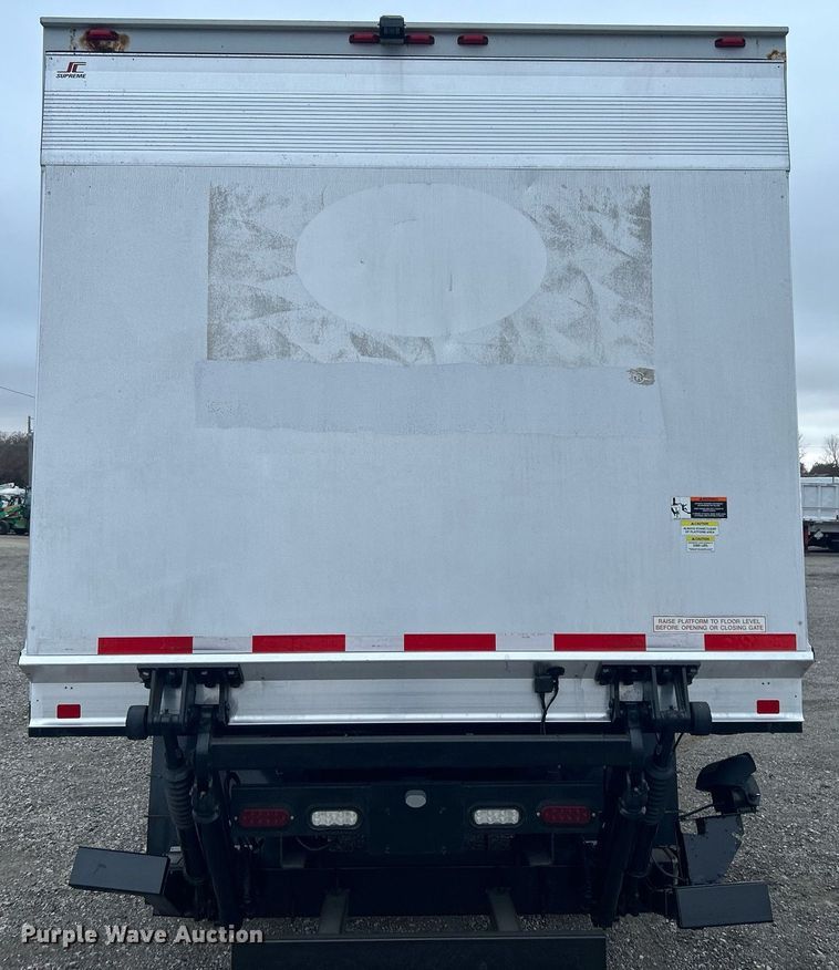 image for item KH9649 2015 Ford F650 Super Duty XLT  box truck