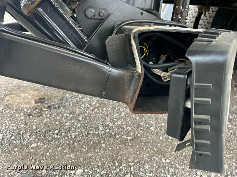 image for item KH9649 2015 Ford F650 Super Duty XLT  box truck