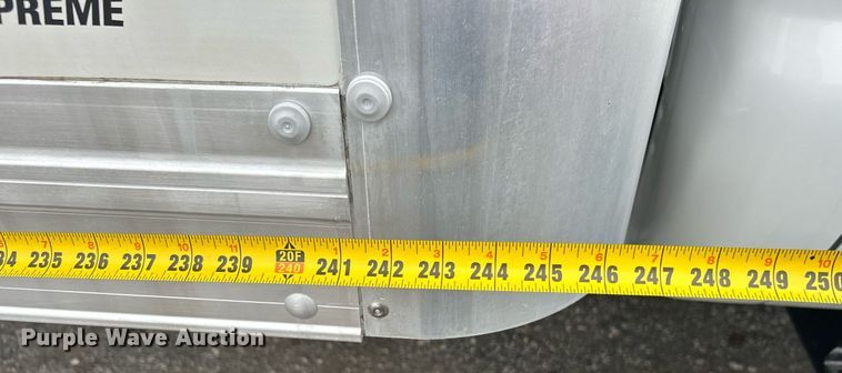 image for item KH9649 2015 Ford F650 Super Duty XLT  box truck