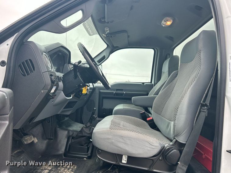 image for item KH9649 2015 Ford F650 Super Duty XLT  box truck