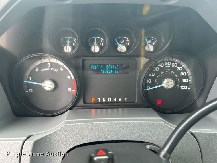 image for item KH9649 2015 Ford F650 Super Duty XLT  box truck