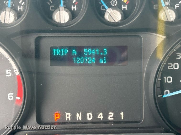 image for item KH9649 2015 Ford F650 Super Duty XLT  box truck