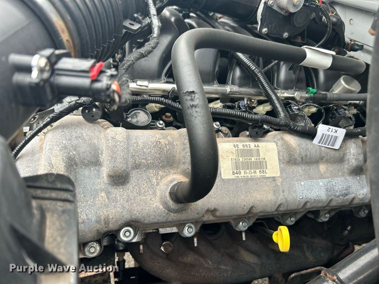 image for item KH9649 2015 Ford F650 Super Duty XLT  box truck