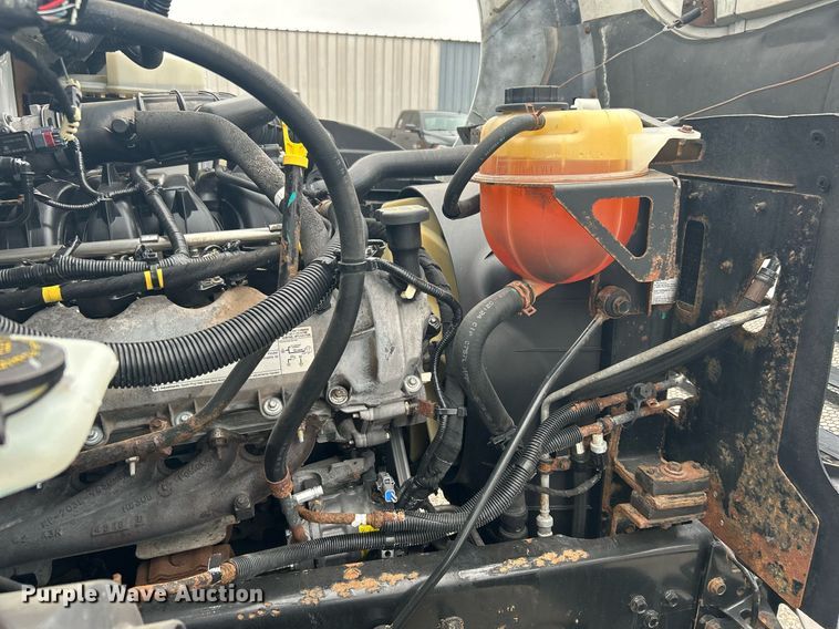 image for item KH9649 2015 Ford F650 Super Duty XLT  box truck