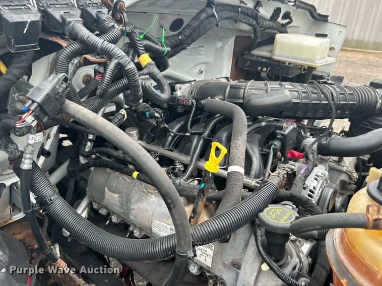 image for item KH9649 2015 Ford F650 Super Duty XLT  box truck