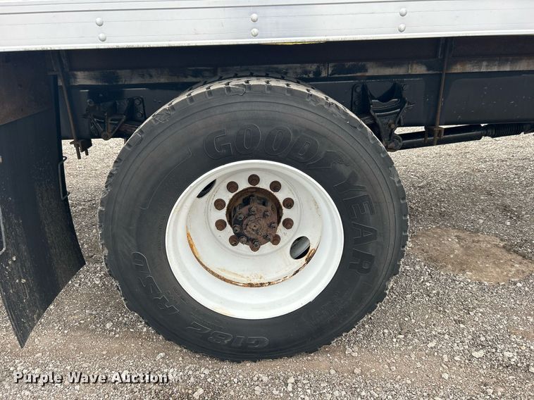 image for item KH9649 2015 Ford F650 Super Duty XLT  box truck