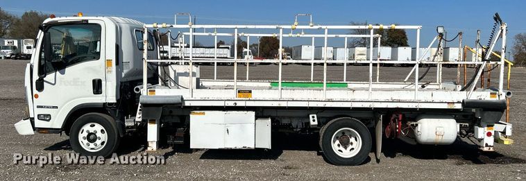 image for item KH9655 2007 Isuzu NPR HD  scissor lift truck