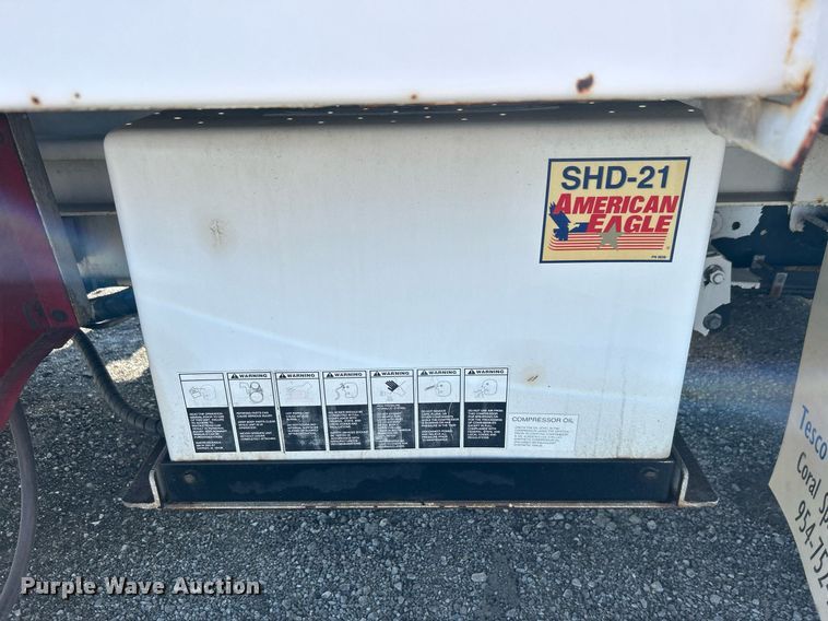 image for item KH9655 2007 Isuzu NPR HD  scissor lift truck