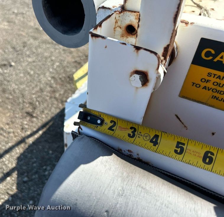 image for item KH9655 2007 Isuzu NPR HD  scissor lift truck