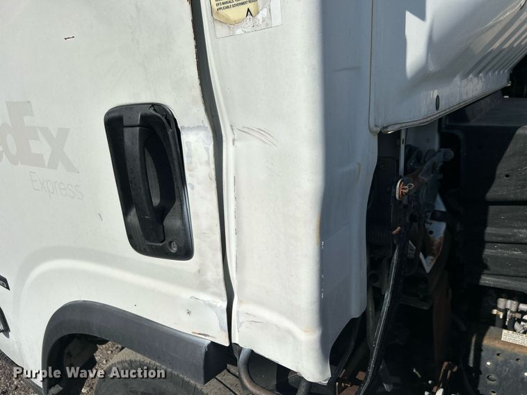 image for item KH9655 2007 Isuzu NPR HD  scissor lift truck