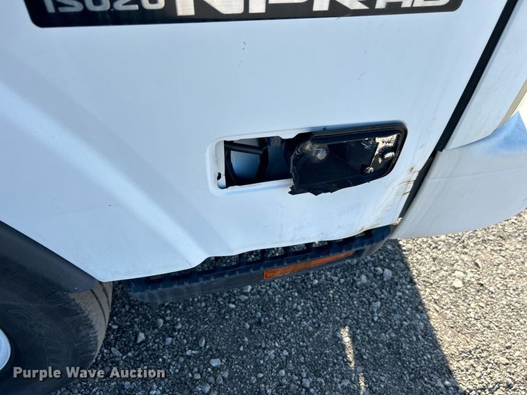 image for item KH9655 2007 Isuzu NPR HD  scissor lift truck