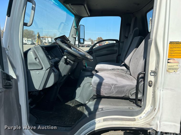 image for item KH9655 2007 Isuzu NPR HD  scissor lift truck