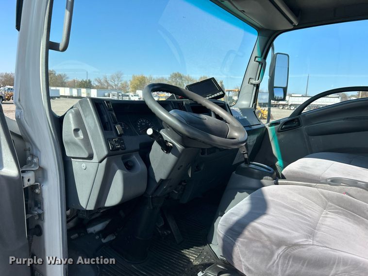 image for item KH9655 2007 Isuzu NPR HD  scissor lift truck