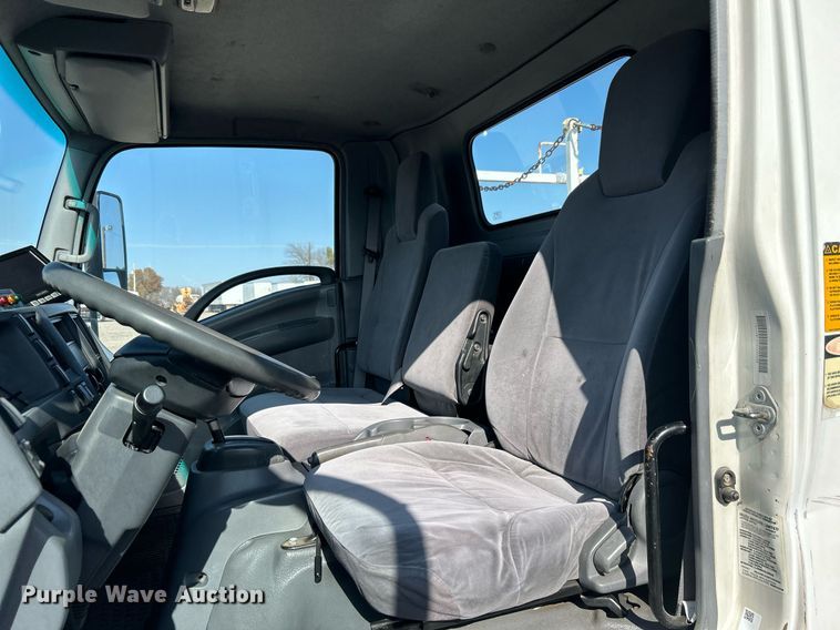 image for item KH9655 2007 Isuzu NPR HD  scissor lift truck