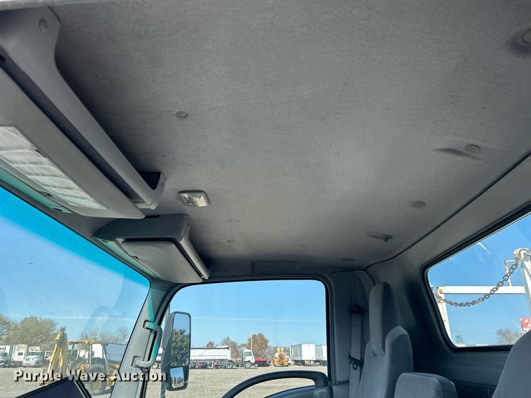 image for item KH9655 2007 Isuzu NPR HD  scissor lift truck