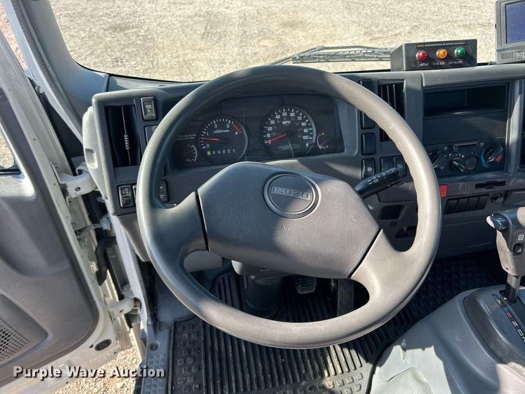 image for item KH9655 2007 Isuzu NPR HD  scissor lift truck