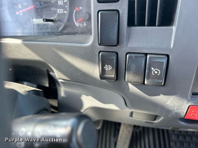 image for item KH9655 2007 Isuzu NPR HD  scissor lift truck