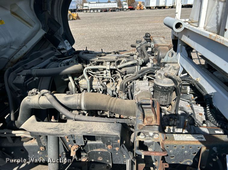 image for item KH9655 2007 Isuzu NPR HD  scissor lift truck