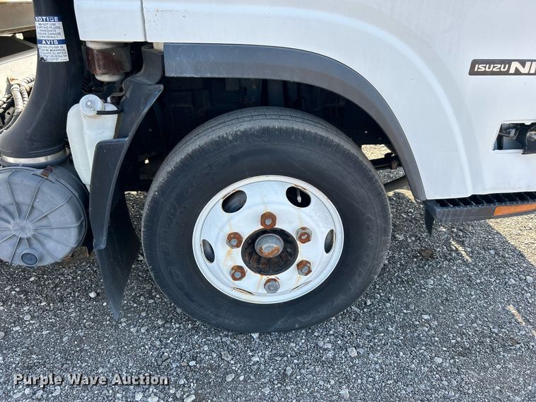 image for item KH9655 2007 Isuzu NPR HD  scissor lift truck