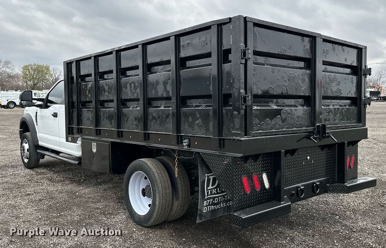 image for item KH9663 2017 Ford F450 XL  SuperCab flatbed truck