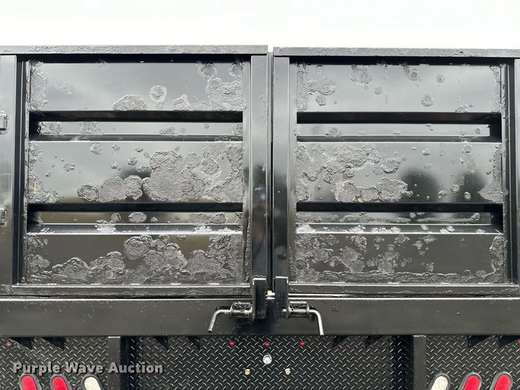 image for item KH9663 2017 Ford F450 XL  SuperCab flatbed truck