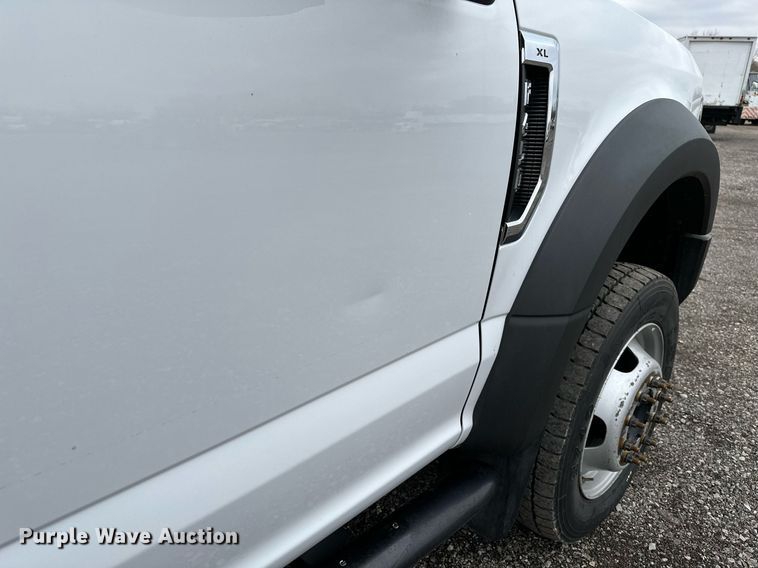 image for item KH9663 2017 Ford F450 XL  SuperCab flatbed truck