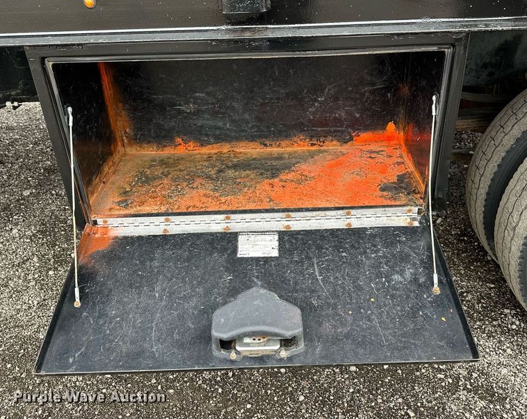 image for item KH9663 2017 Ford F450 XL  SuperCab flatbed truck