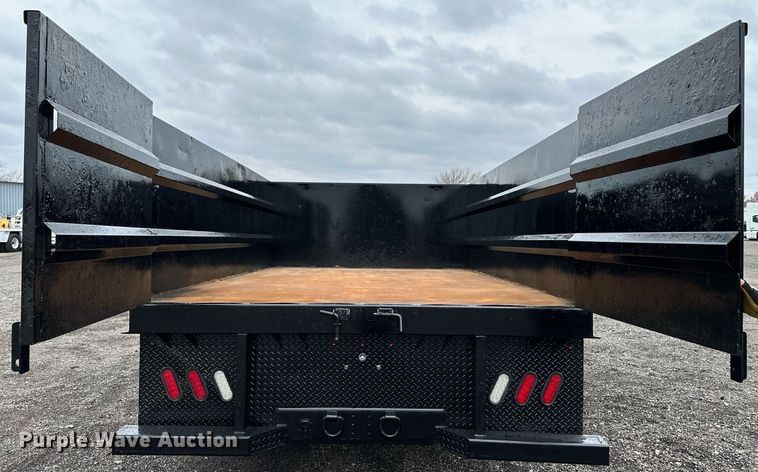 image for item KH9663 2017 Ford F450 XL  SuperCab flatbed truck