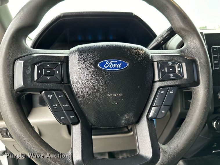 image for item KH9663 2017 Ford F450 XL  SuperCab flatbed truck