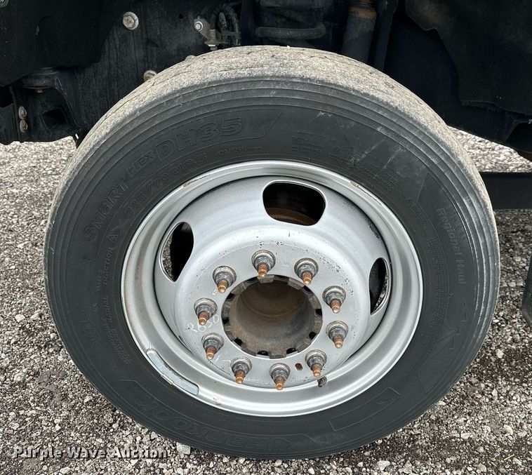 image for item KH9663 2017 Ford F450 XL  SuperCab flatbed truck