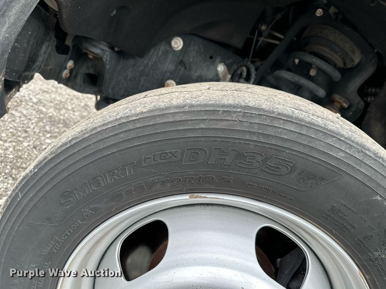 image for item KH9663 2017 Ford F450 XL  SuperCab flatbed truck