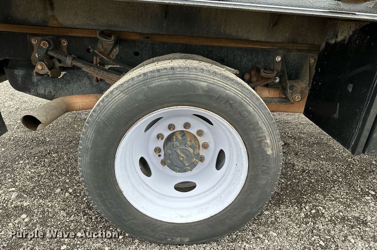 image for item KH9663 2017 Ford F450 XL  SuperCab flatbed truck