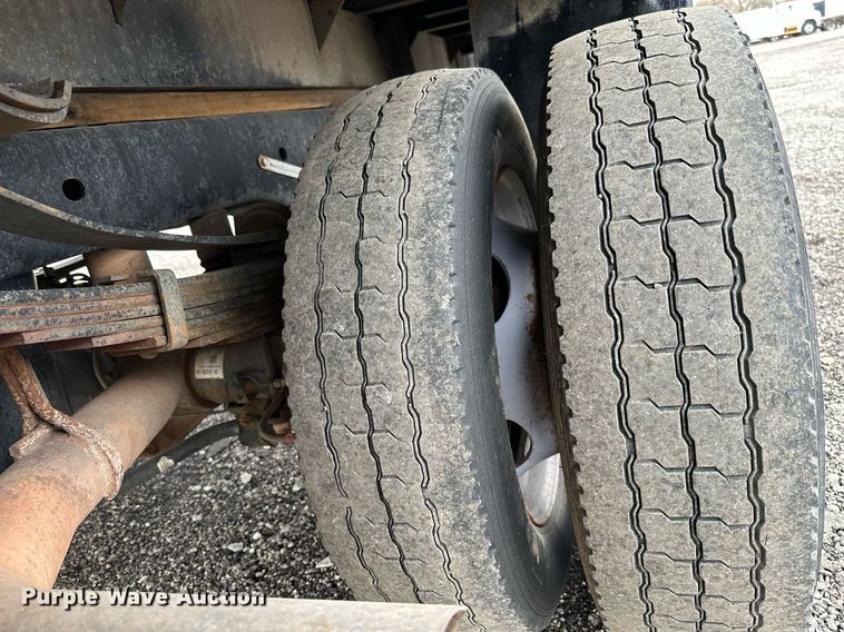 image for item KH9663 2017 Ford F450 XL  SuperCab flatbed truck