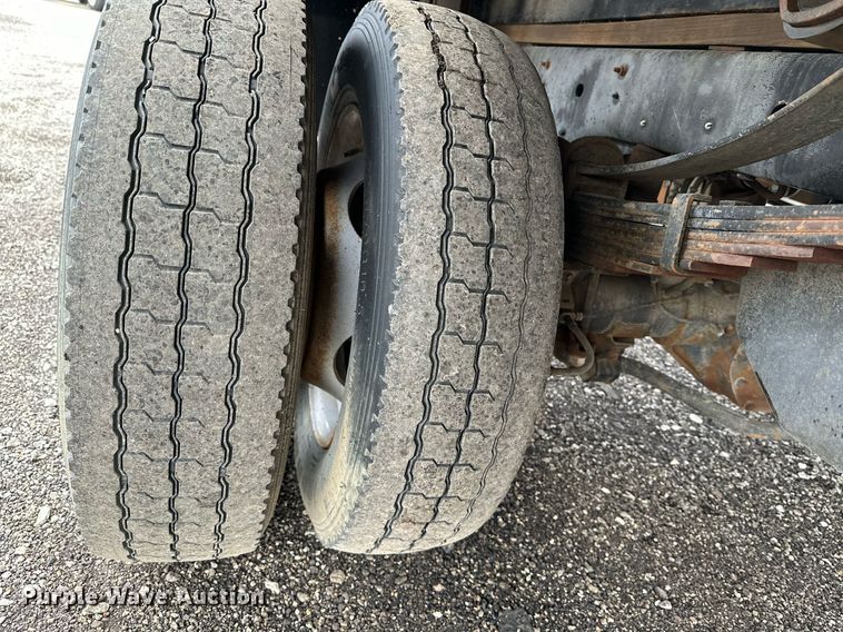 image for item KH9663 2017 Ford F450 XL  SuperCab flatbed truck