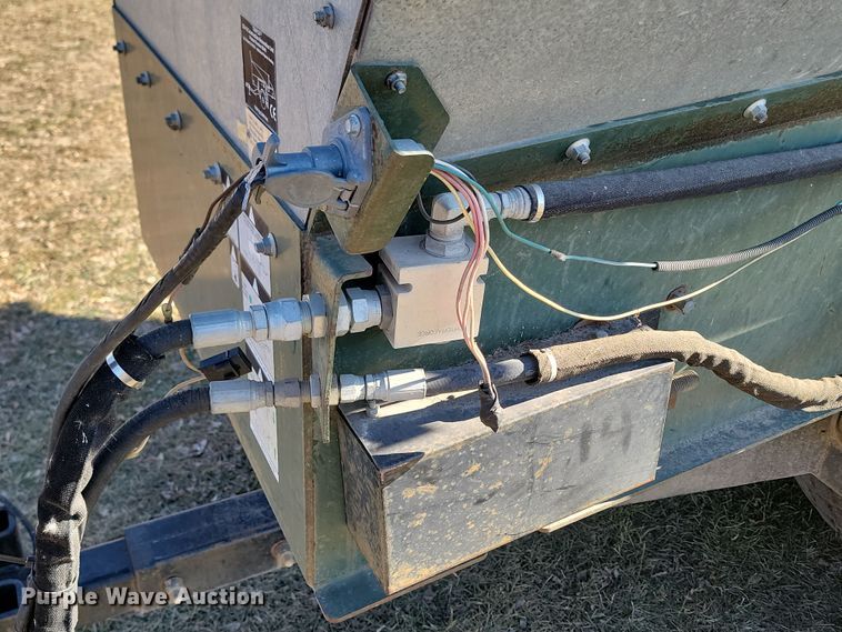 image for item KT9961 Turfco CR-10  top dresser spreader