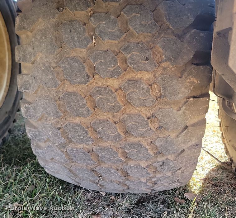 image for item KT9961 Turfco CR-10  top dresser spreader