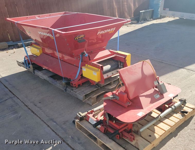 image for item KT9965 Ty-Crop Pro-Pass 180  top dresser spreader