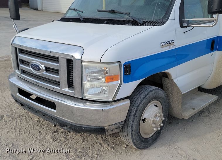 image for item KU9009 2010 Ford E450 El Dorado  shuttle bus
