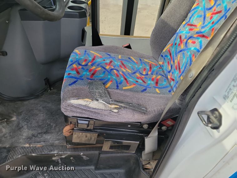 image for item KU9009 2010 Ford E450 El Dorado  shuttle bus