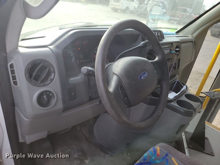 image for item KU9009 2010 Ford E450 El Dorado  shuttle bus