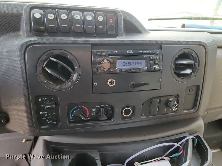 image for item KU9009 2010 Ford E450 El Dorado  shuttle bus