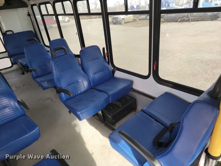 image for item KU9009 2010 Ford E450 El Dorado  shuttle bus