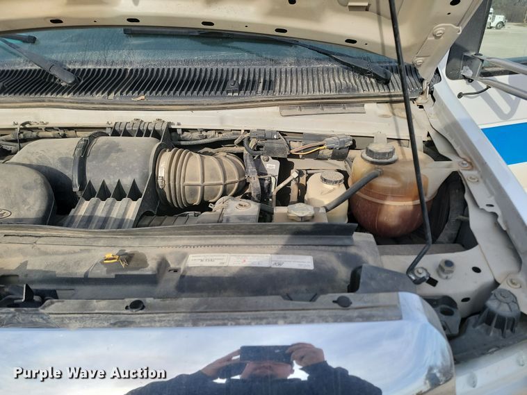 image for item KU9009 2010 Ford E450 El Dorado  shuttle bus