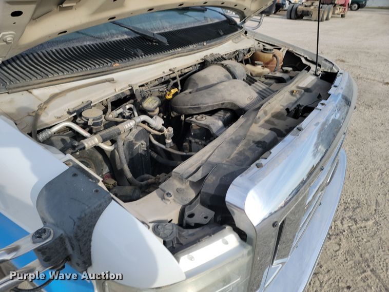 image for item KU9009 2010 Ford E450 El Dorado  shuttle bus