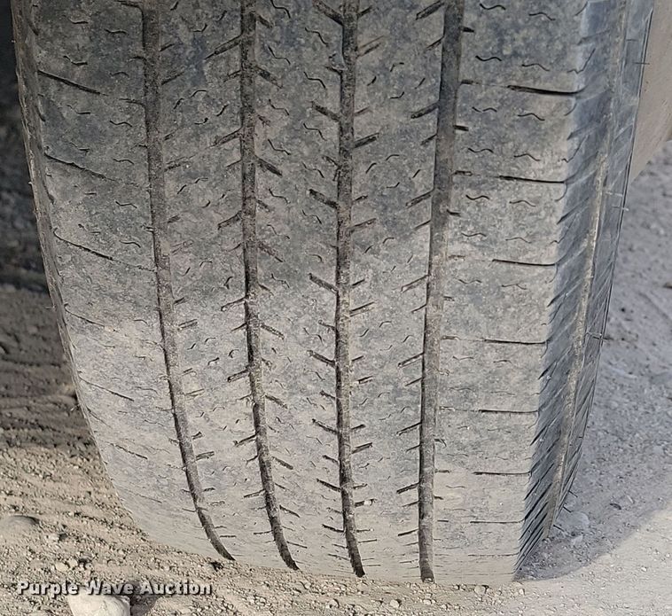 image for item KU9009 2010 Ford E450 El Dorado  shuttle bus