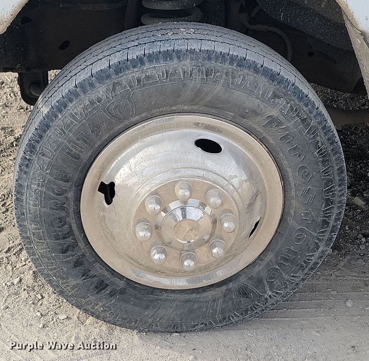 image for item KU9009 2010 Ford E450 El Dorado  shuttle bus